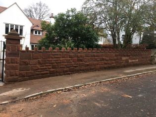 sandstone-garden-wall